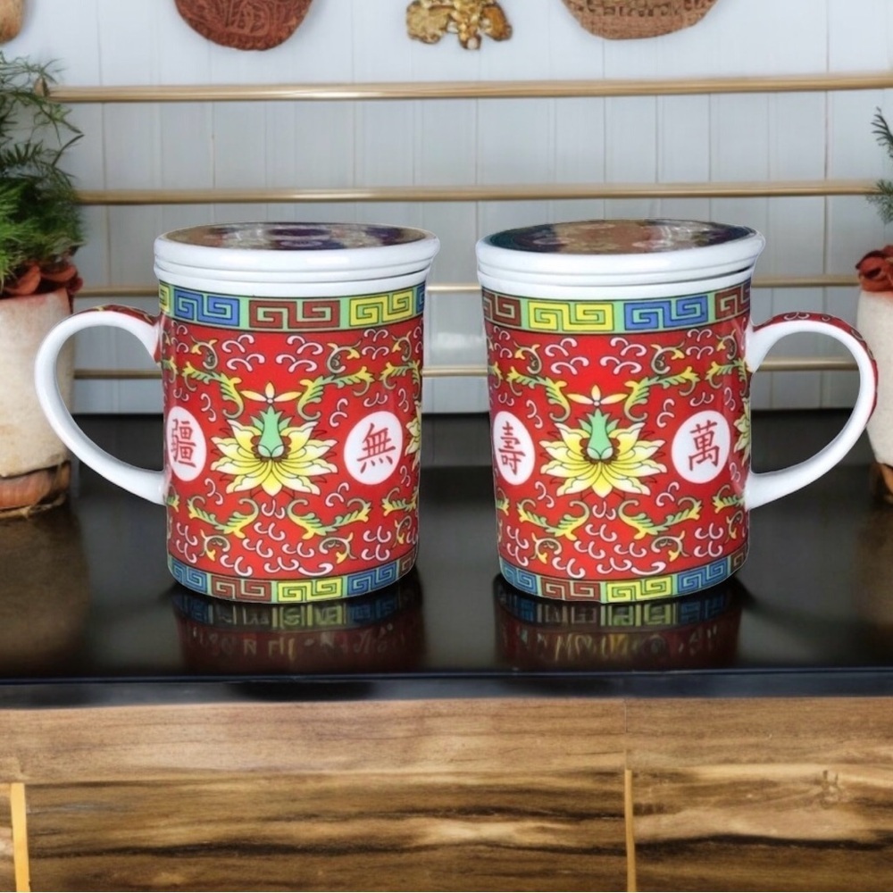 Eastern Asian Jingdezhen Red Longevity Lotus Porcelain Tea Infuser Lidded Cups